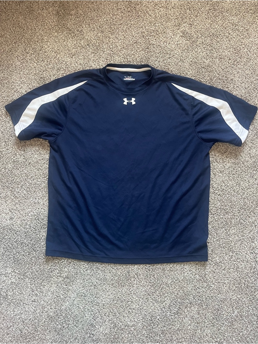 Under Armour Men’s Navy Performance Tee with White Shoulder Panels,medium